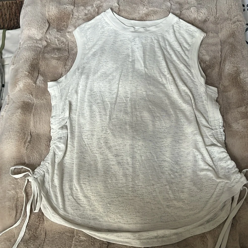 Side-Cinch Tank - Picture 6 of 10